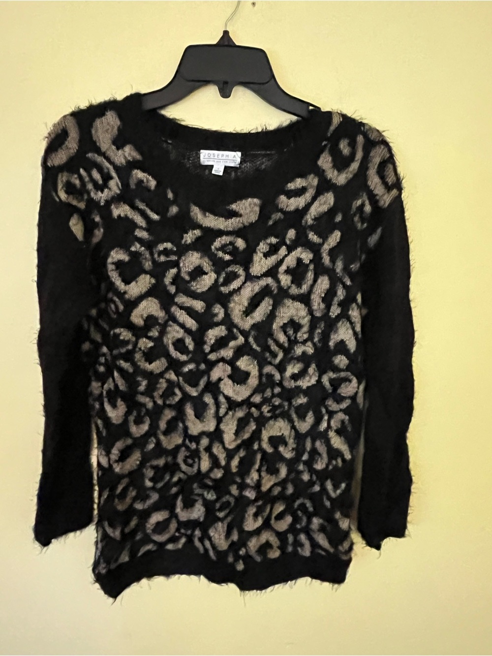 Joseph A Leopard-Print Fuzzy Crewneck Sweater - Black/Tan Size Small